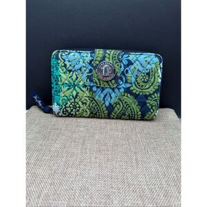 Vera Bradley Turn Key and Zip around Wallet Caribbean Sea Design